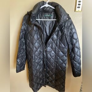 Lightly worn quilted Ralph Lauren Coat! Stay warm and stylish.
